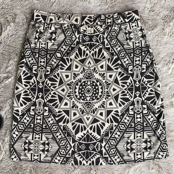 Billabong Black & White Boho Aztec Mini Skirt, S - Picture 9 of 10